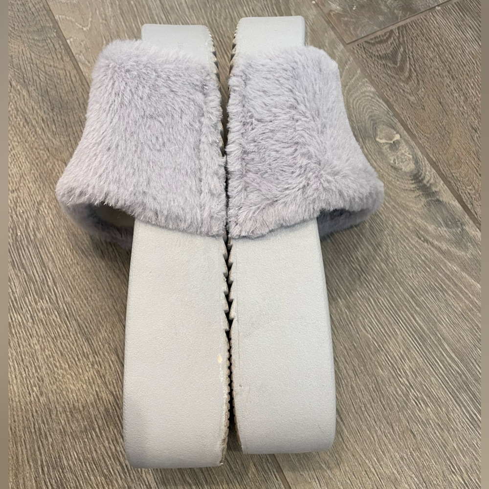 Faux Fur Platform Slides - Picture 6 of 8